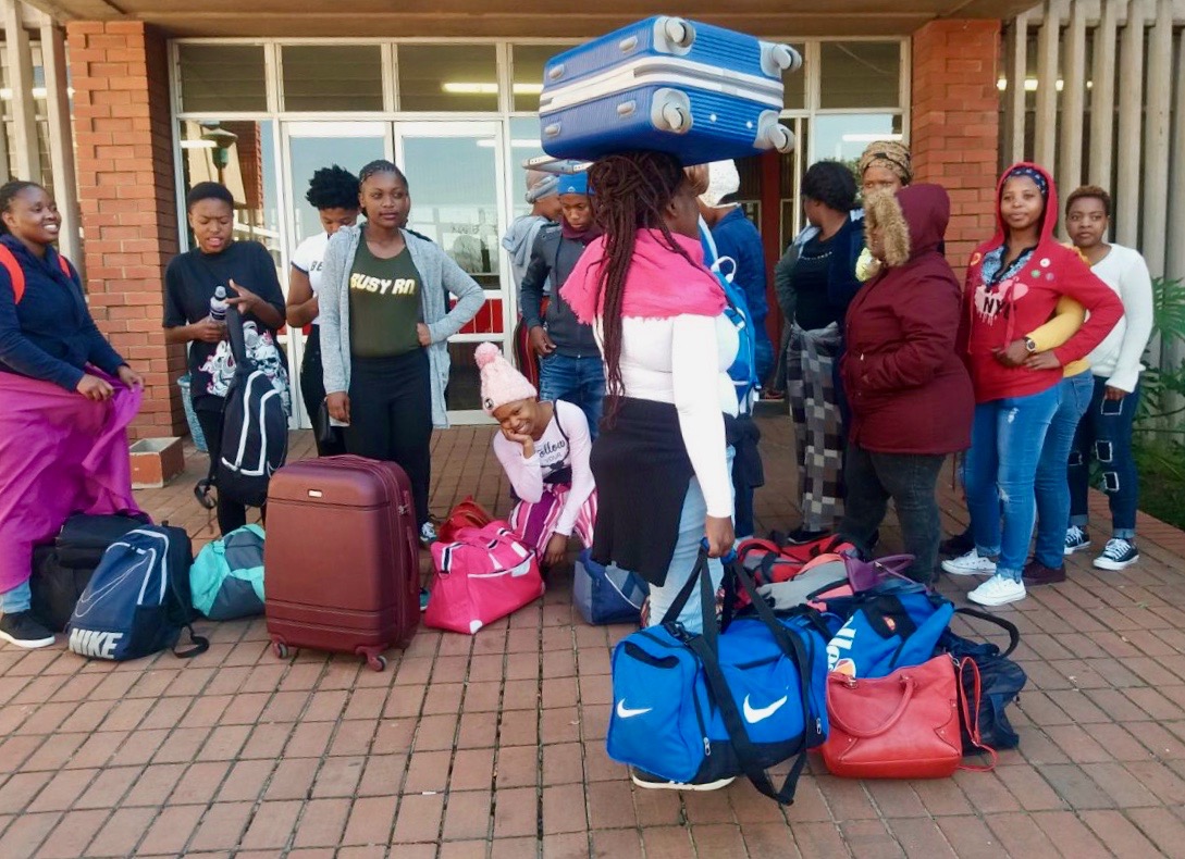 evicted-students-stranded-at-umgungundlovu-tvet-college-groundup